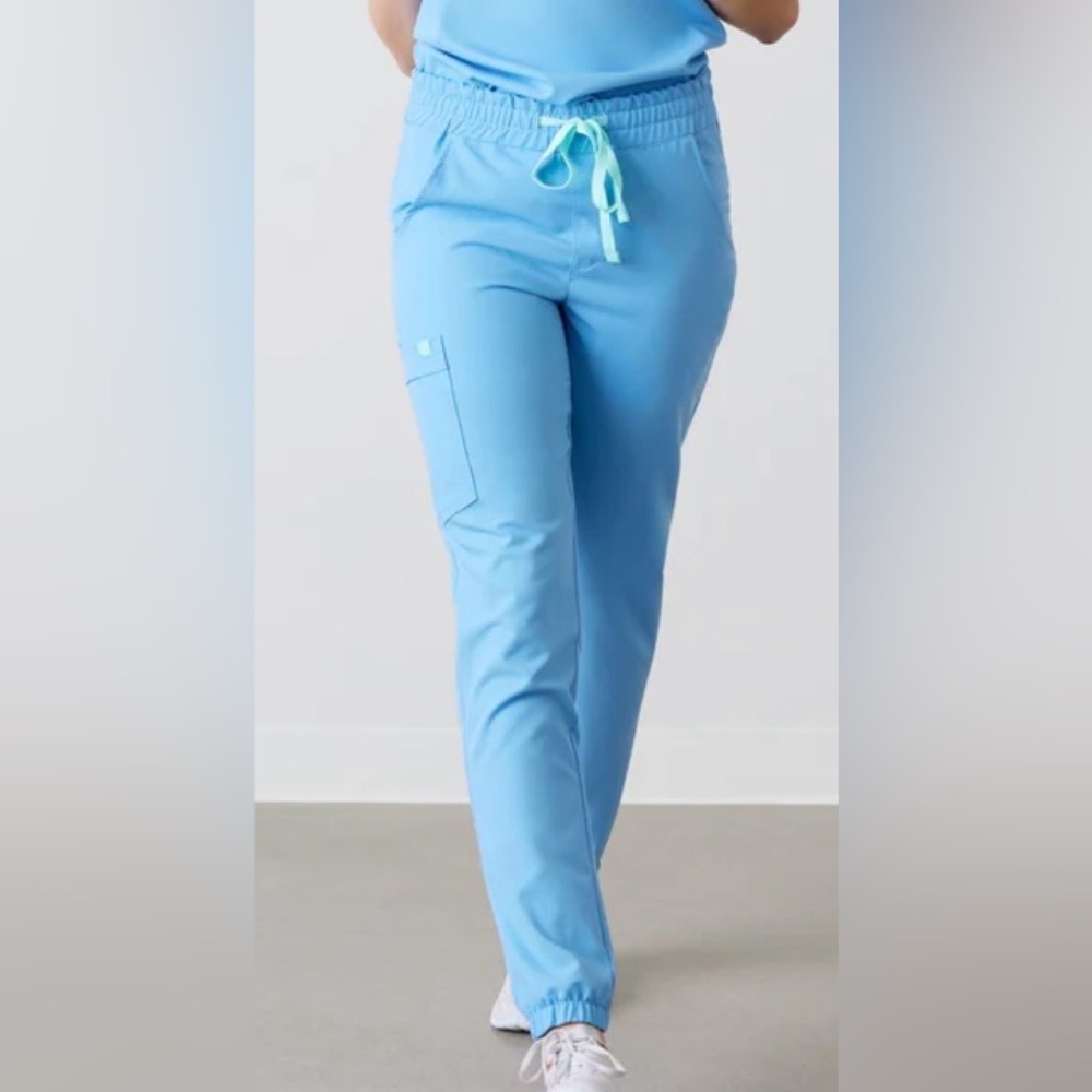 Like New - Garde-Malade "Rosie" classic blue jogger scrubs (PETITE) - XS
